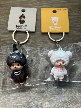 Monchhichi Plush Style Keychain - White & Black - Collectible Pet Toy Accessory